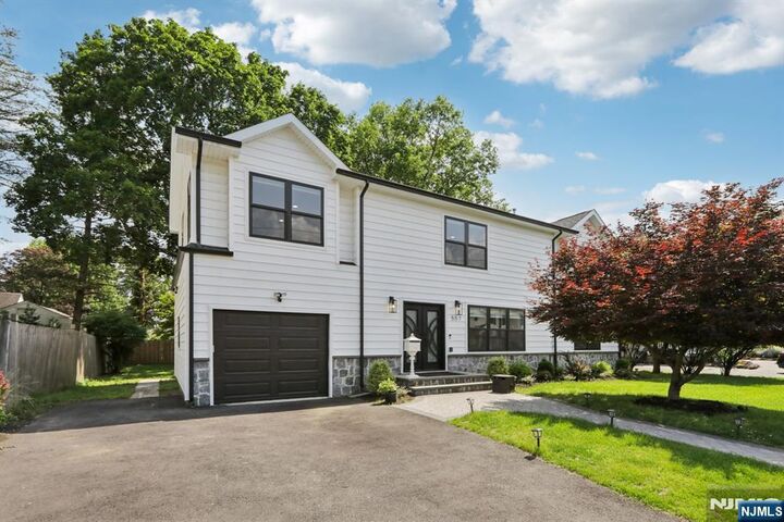 557 Roosevelt Avenue  River Vale NJ 07675 photo