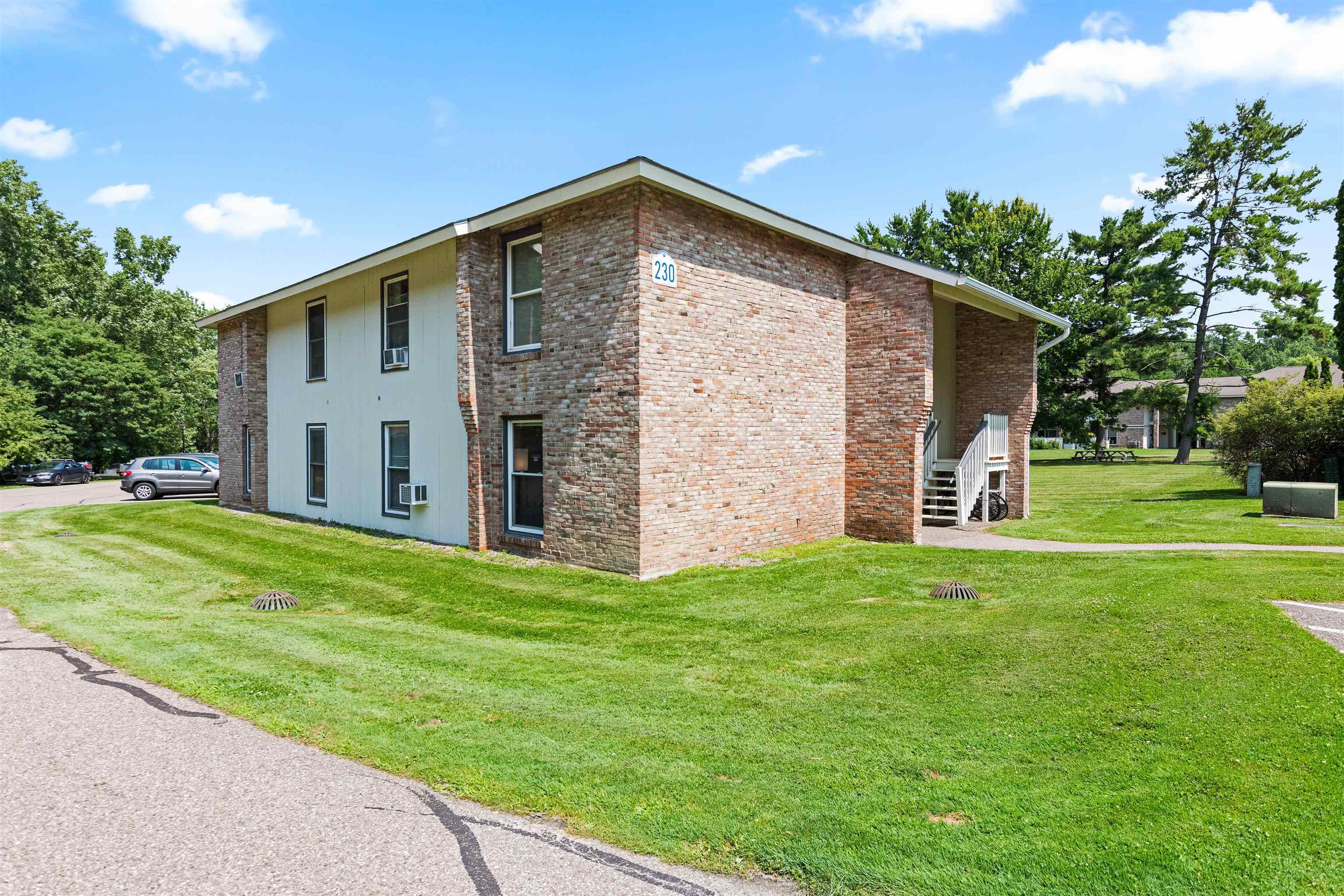 Property Photo:  230 Ledgewood Circle  VT 05401 
