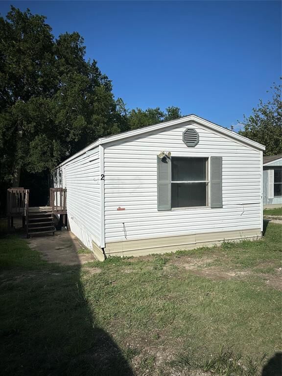 Property Photo: 541 Simmons Way 2 TX 75104