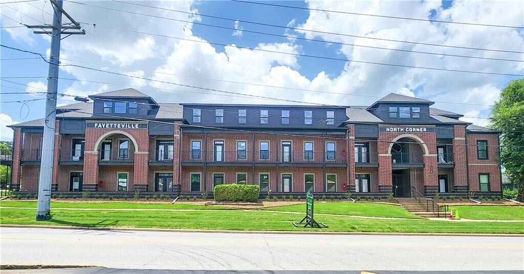 1115 N Leverett Avenue  Fayetteville AR 72703 photo