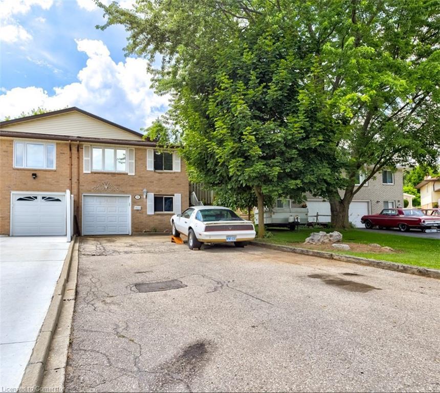 Property Photo: 85 Frobisher Court ON N1R 6Z5