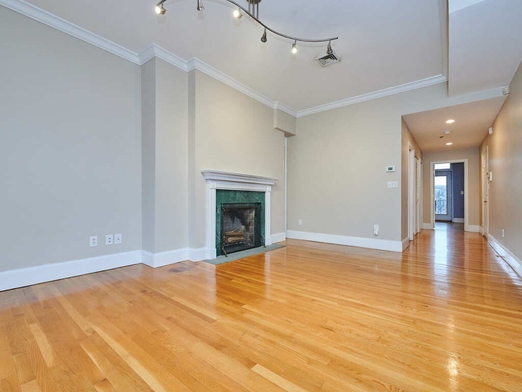 Property Photo: 754 Tremont St 3 MA 02118