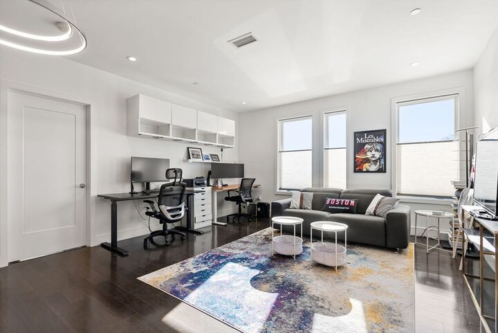 Property Photo: 2 W 6th Street 108 MA 02127