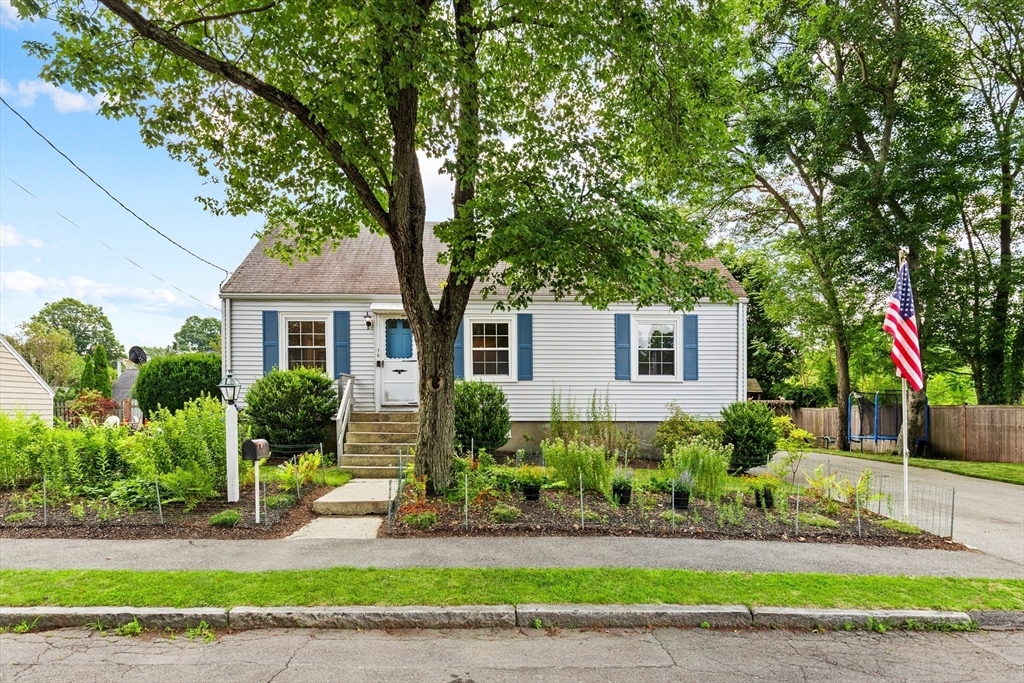 Property Photo:  10 Wolcott St  MA 01880 