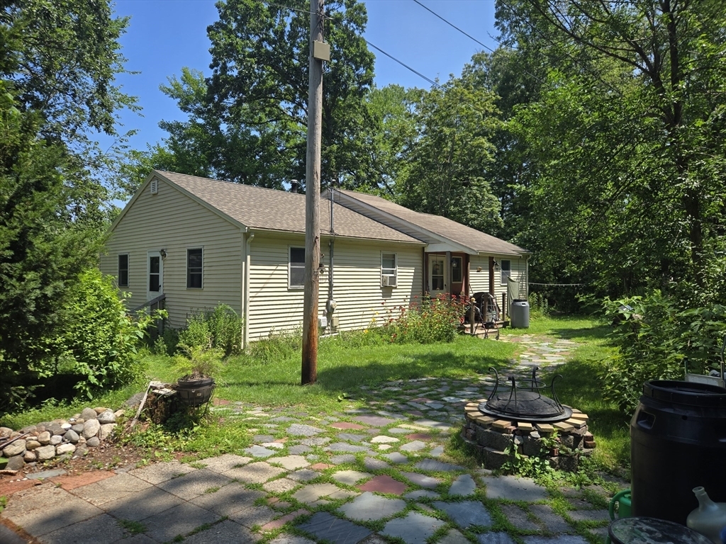 Property Photo:  6 Perry Ave  MA 01887 