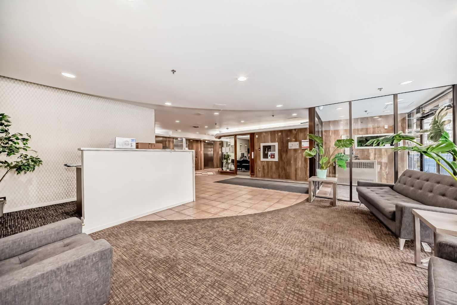 Property Photo:  221 6 Avenue SE 2103  AB T2G 4Z9 