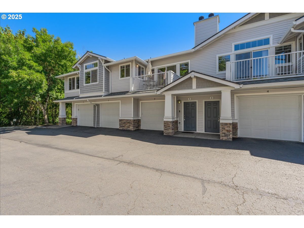 Property Photo:  13682 SW Hall Blvd 3  OR 97223 