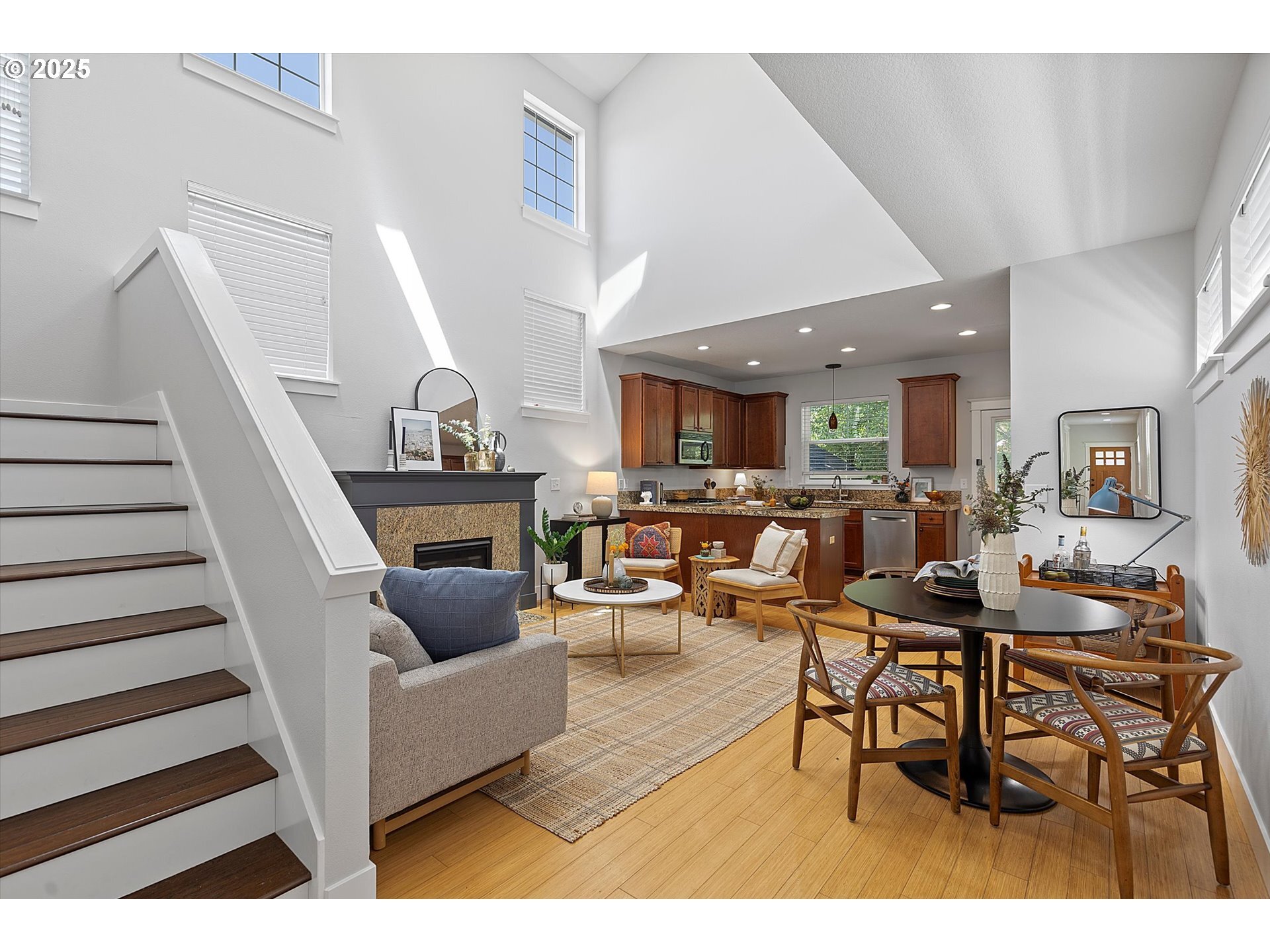 Property Photo: 2537 N Winchell St OR 97217