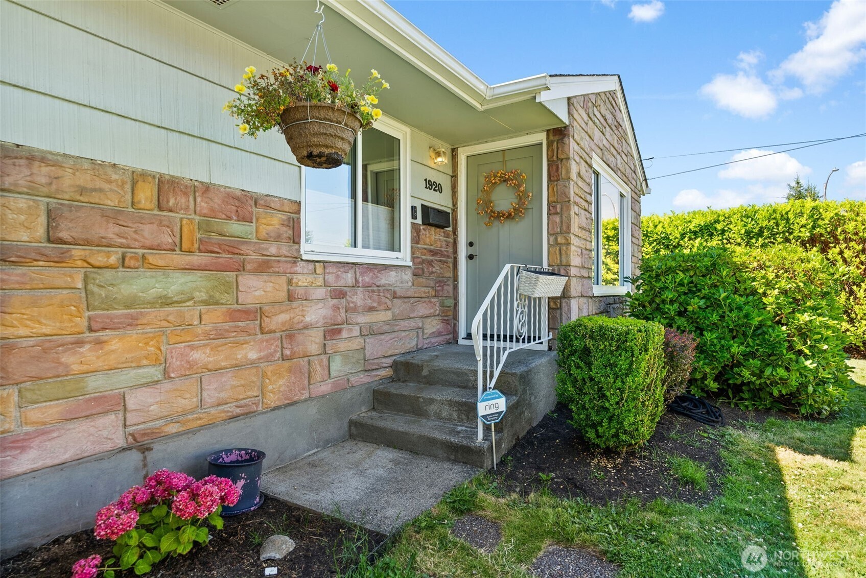Property Photo:  1920 N Ferdinand Street  WA 98406 