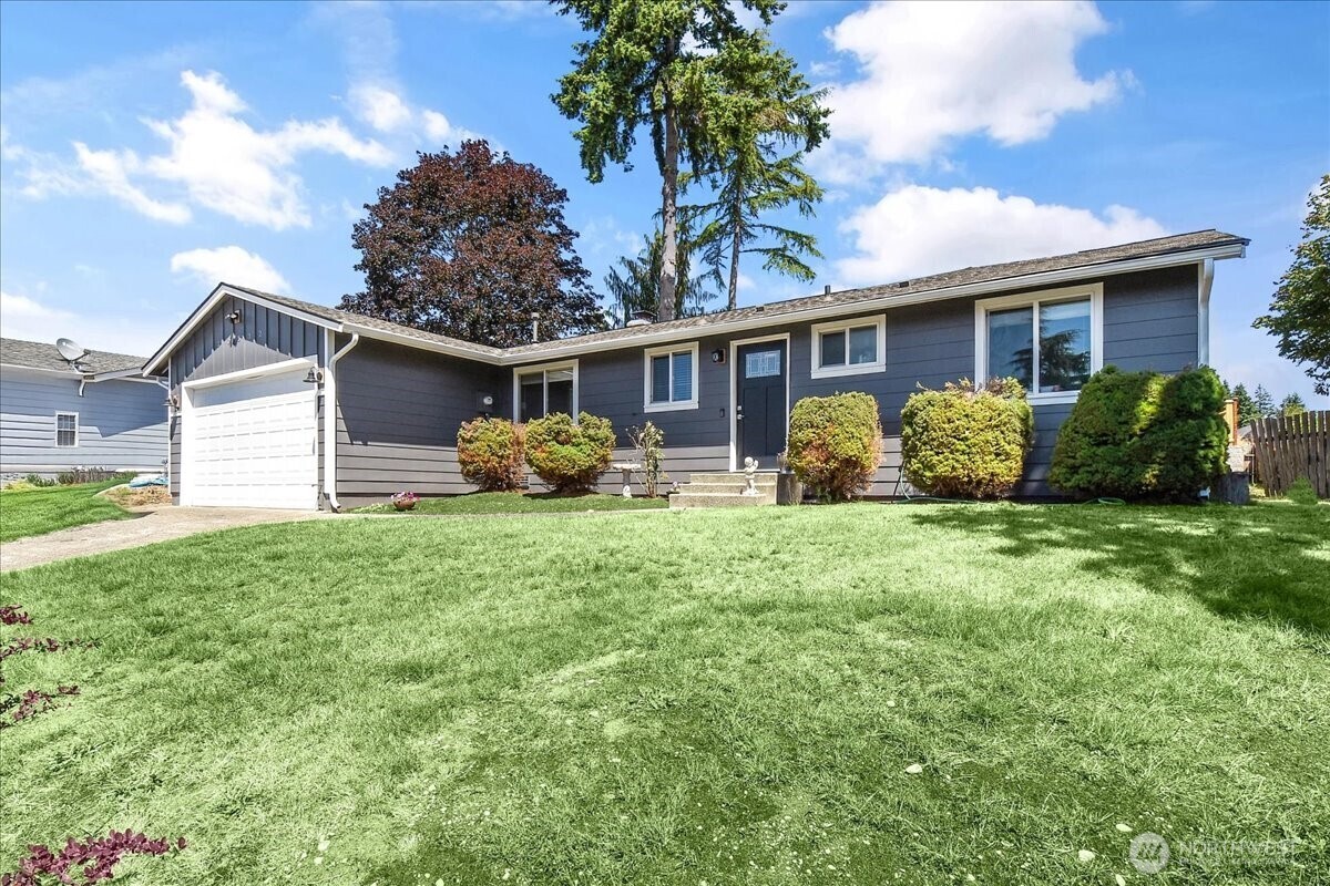 Property Photo:  30332  10th Avenue S  WA 98003 