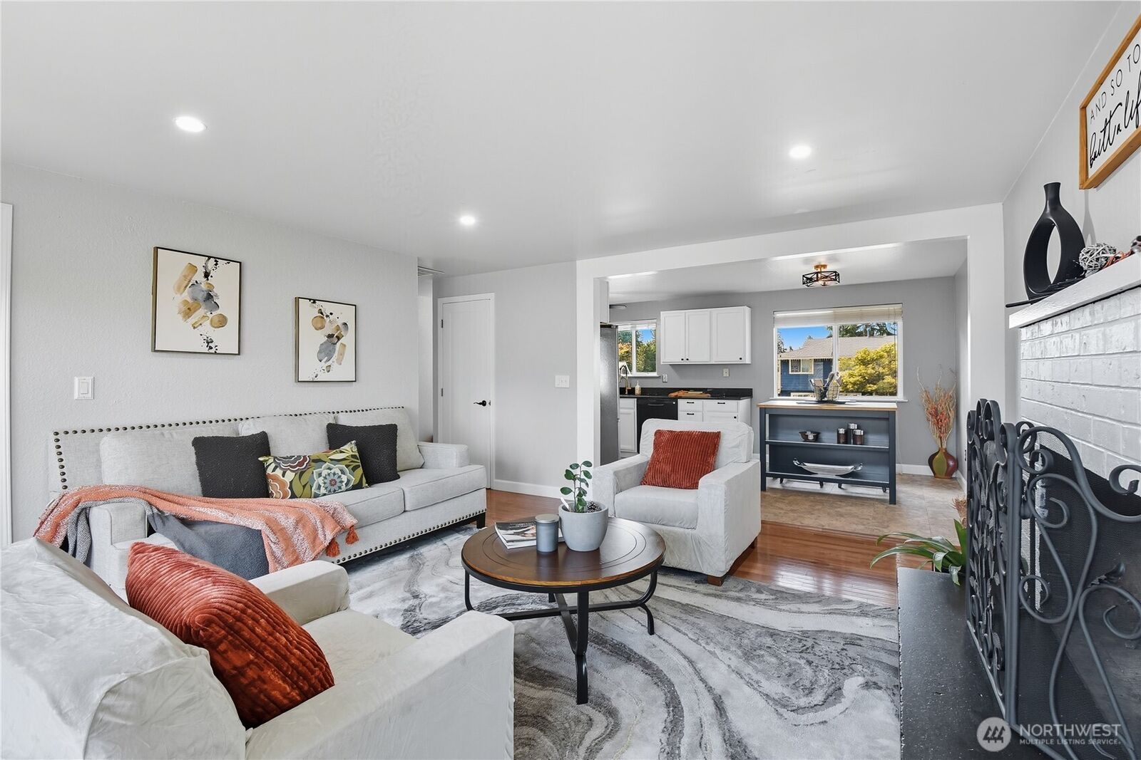 Property Photo:  30332  10th Avenue S  WA 98003 