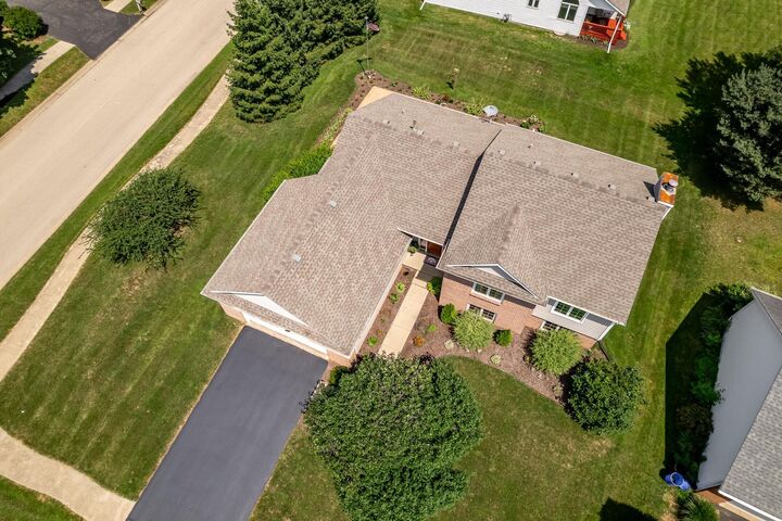Property Photo:  6934 Hedge Cliff Court  IL 61114 