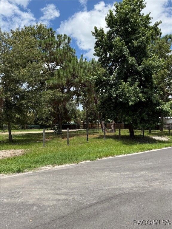 Property Photo:  850 Rhyme Street  FL 34429 