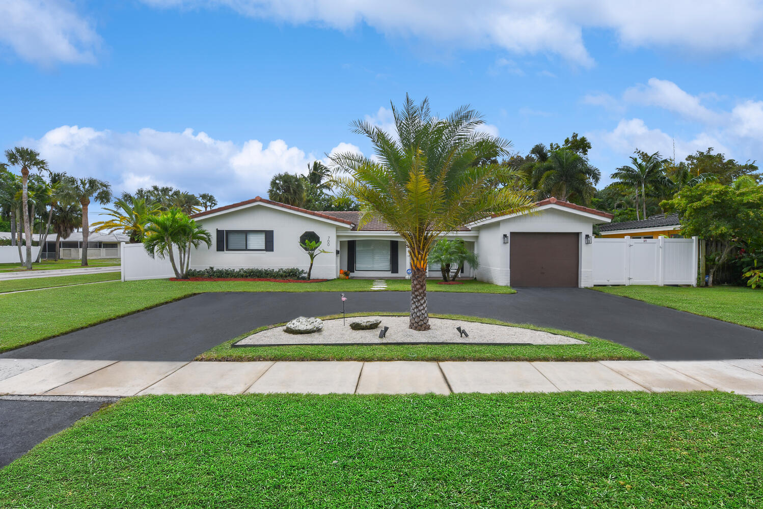 Property Photo: 700 SW 4th Street FL 33486