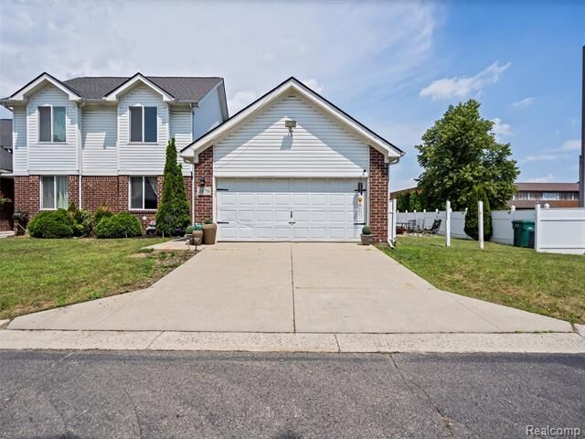 Property Photo:  3879 Bodia Drive  MI 48091 