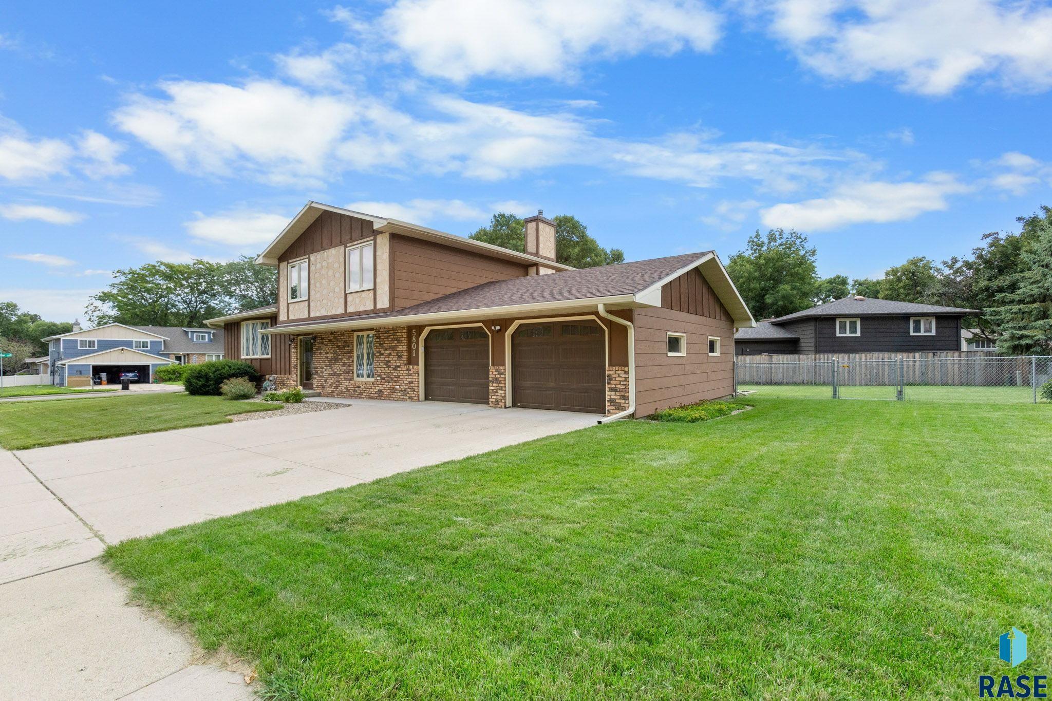 Property Photo:  5801 W Westminster Dr  SD 57106-0664 
