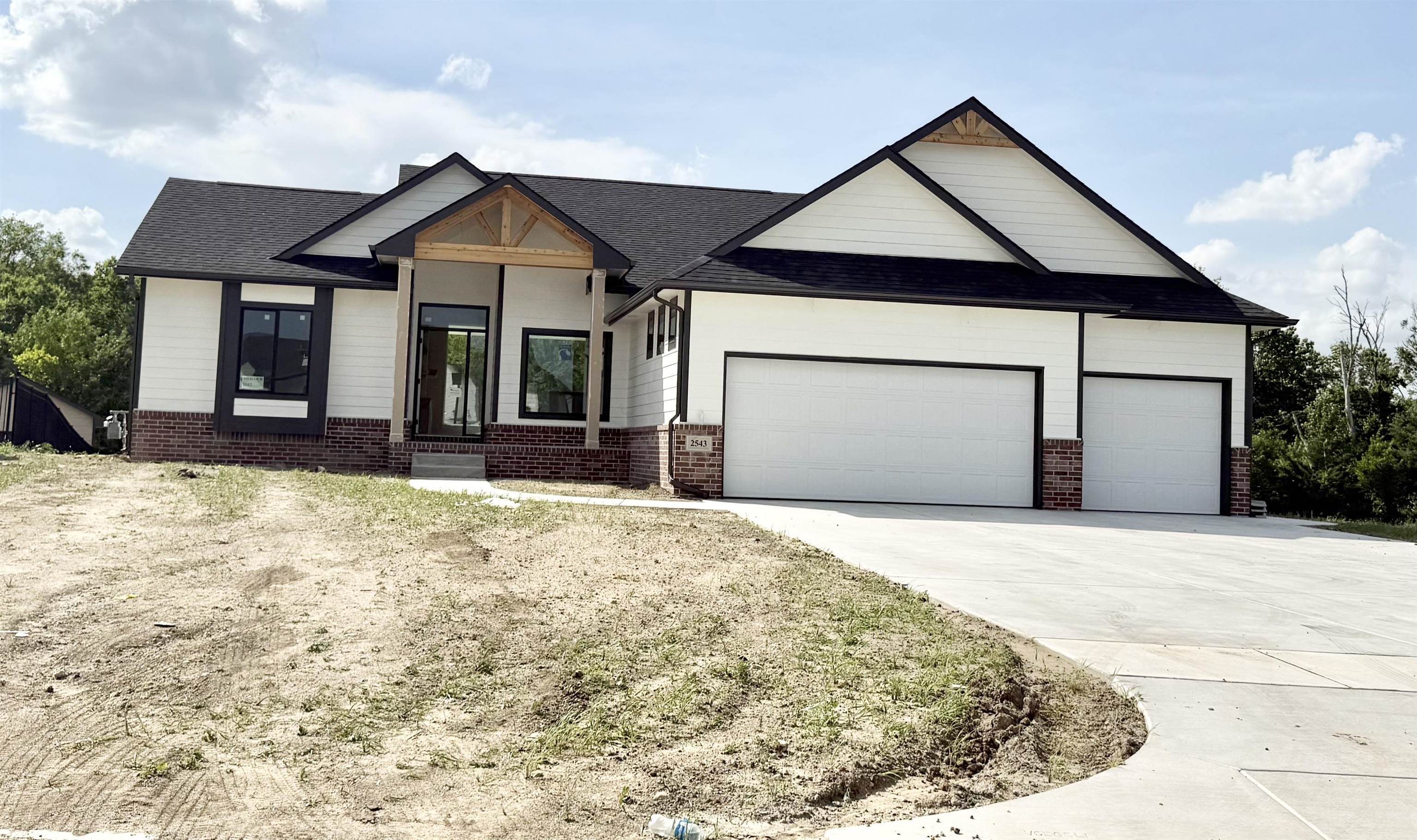 Property Photo: 2543 S Clear Creek Cir KS 67230
