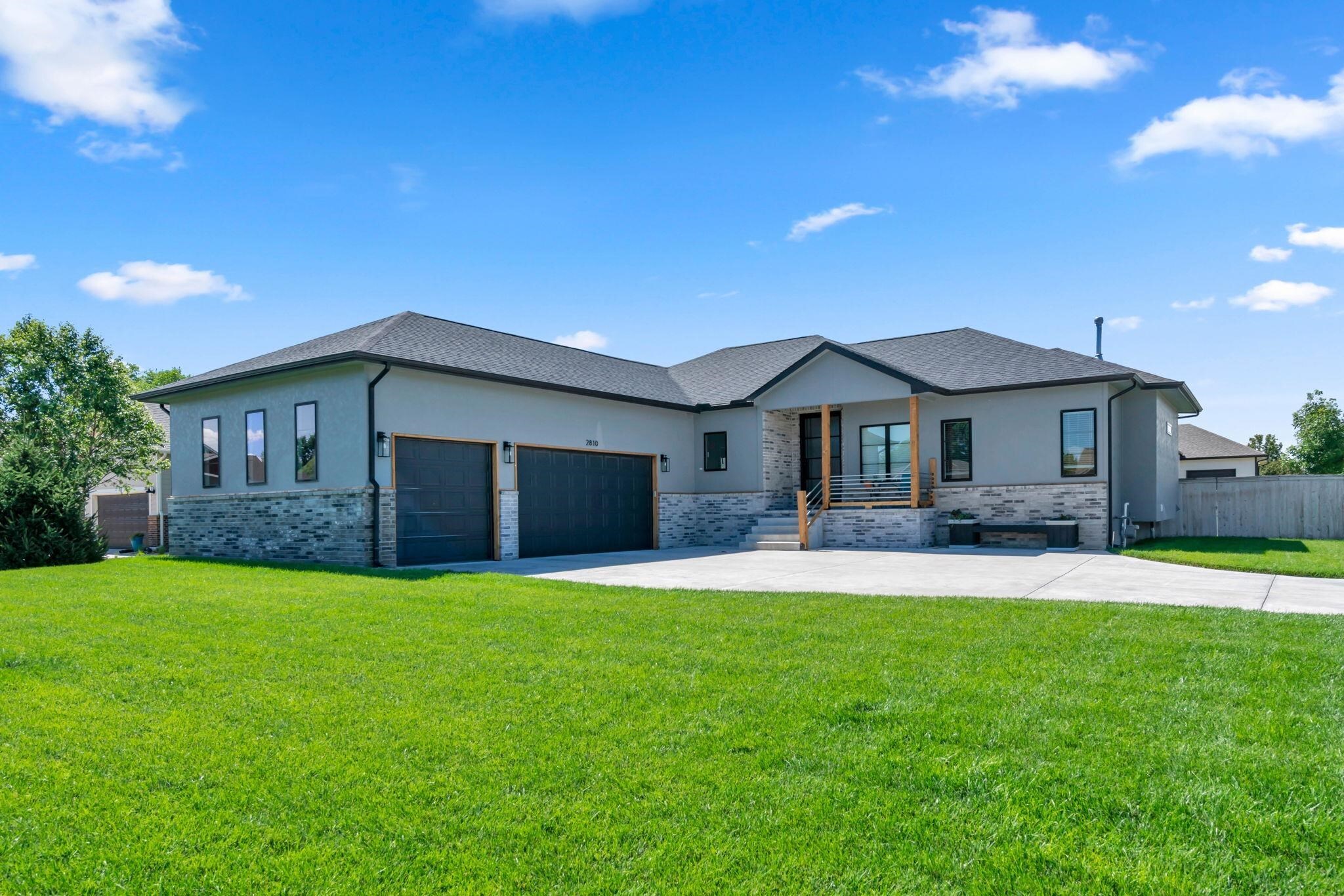 2810 W 58th Ct N  Wichita KS 67204 photo