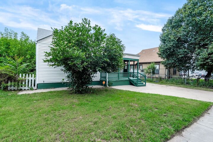 Property Photo: 421 N Spruce St KS 67214