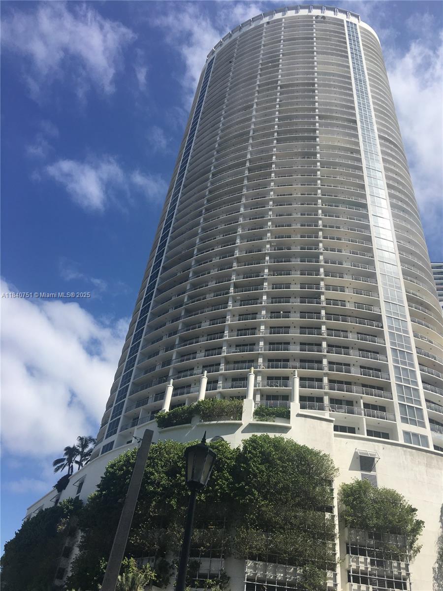 Property Photo: 1750 N Bayshore Dr 2408 FL 33132