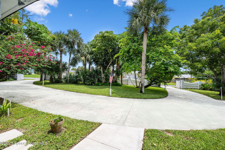 Property Photo:  180 Ibis Drive  FL 32951 