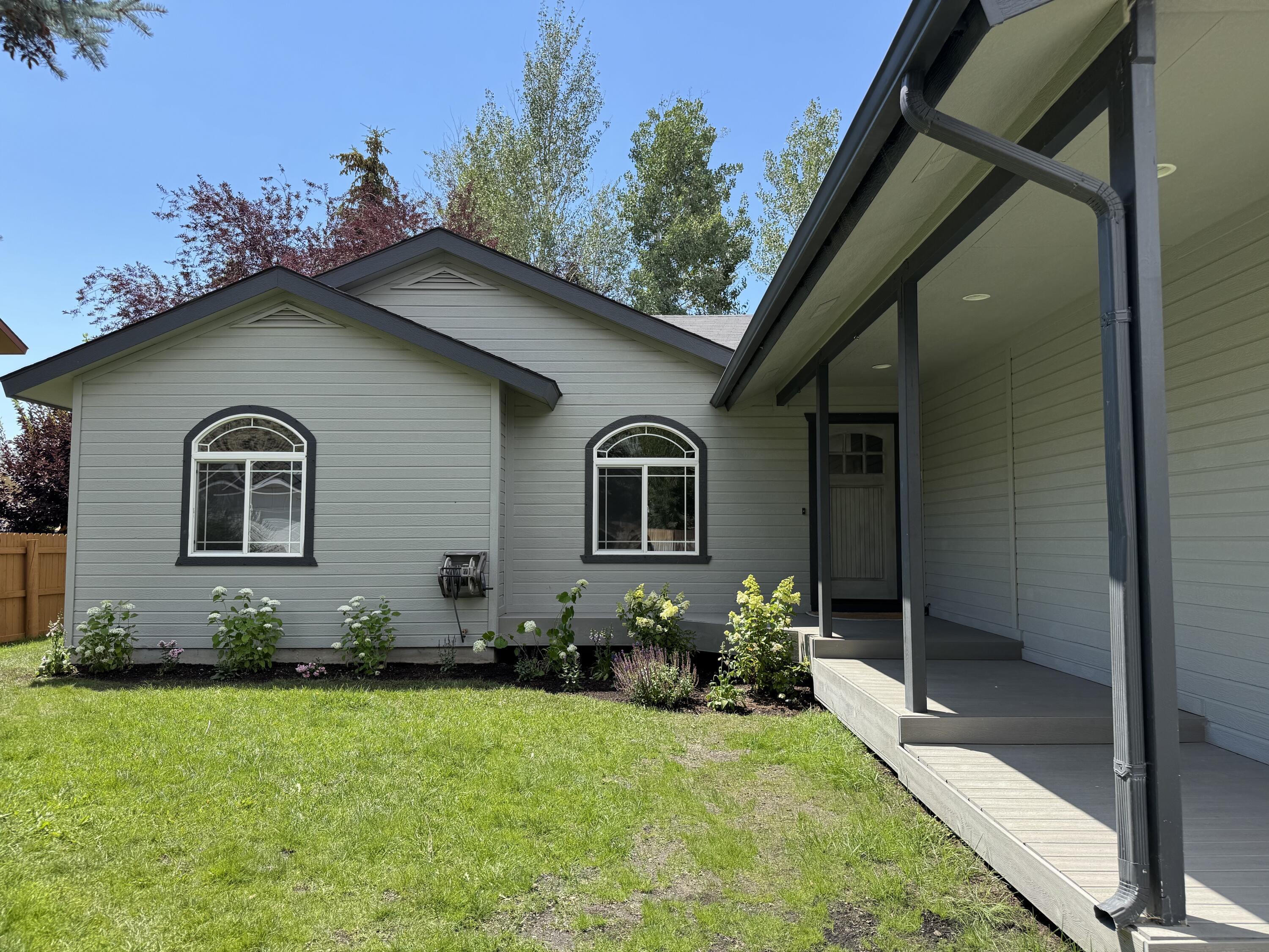 Property Photo:  1130 Echo Hill Dr  ID 83333 
