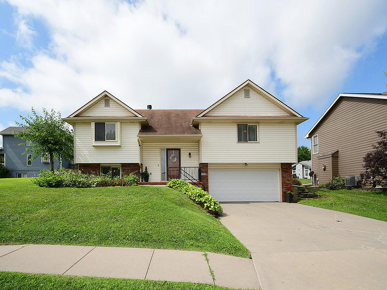 114 Antioch Drive Drive  Council Bluffs IA 51503 photo