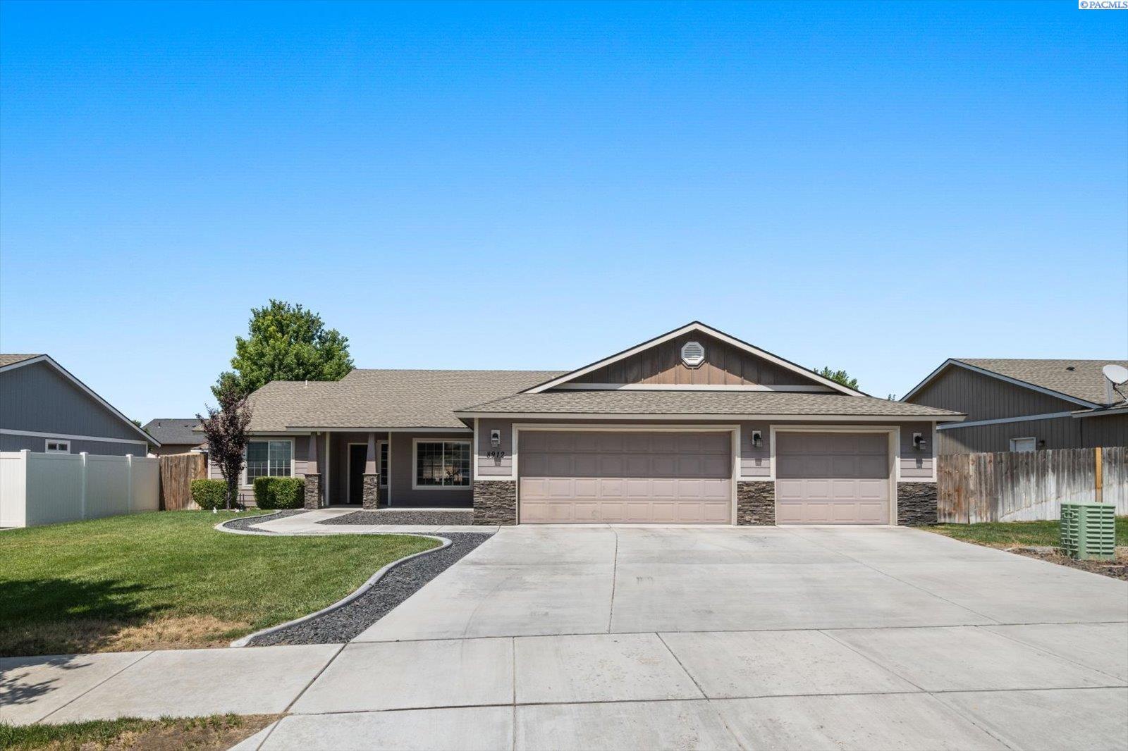 Property Photo:  8912 W Bruneau Pl  WA 99336 