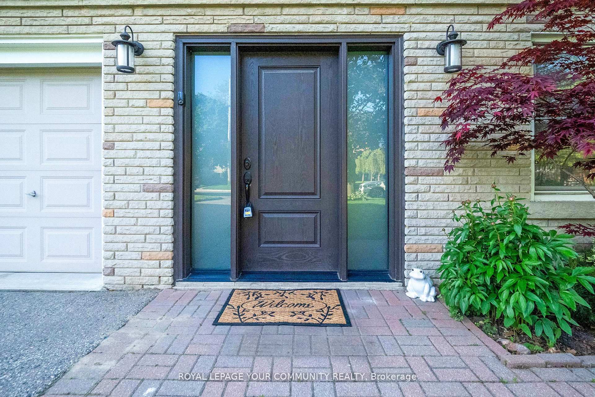 Property Photo: 118 Betty Ann Drive ON M2N 1X4