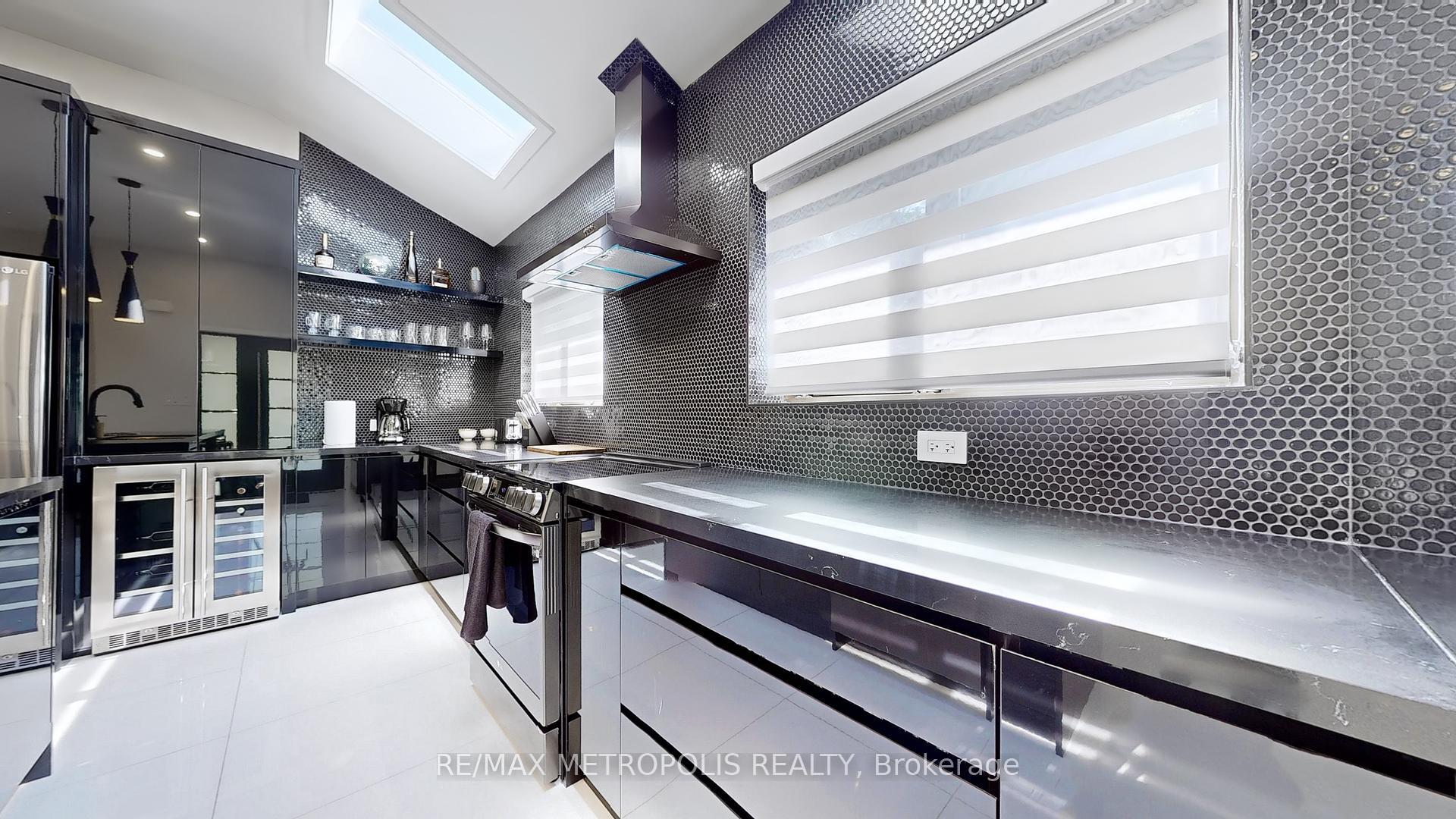 Photo de la propriété:  640 Lansdowne Drive  ON L1G 1W4 