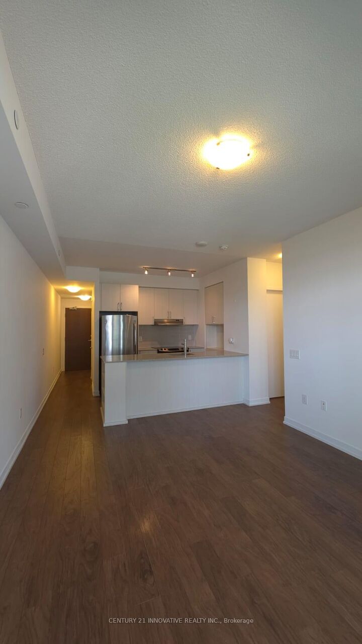 Property Photo: 2560 Eglinton Avenue W 801 ON L5M 0Y3
