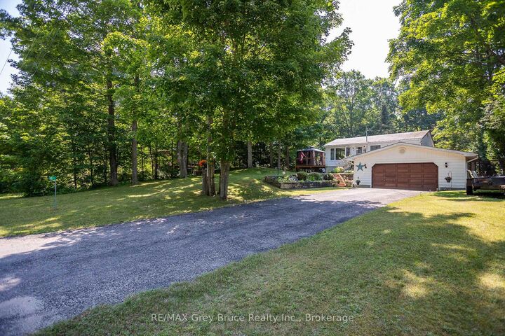 Property Photo:  6 Jewel Bridge Road  ON N0H 2G0 