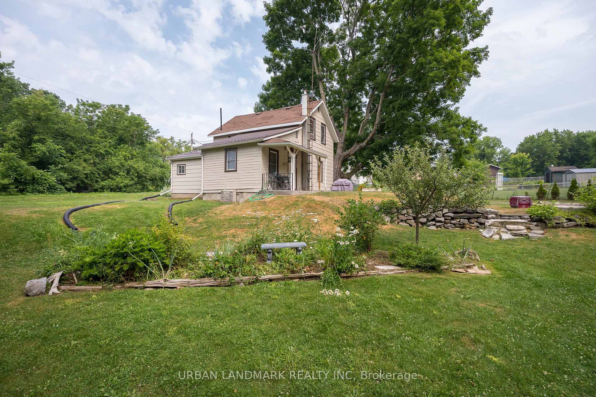 Property Photo: 41 Dingman Street ON K0K 2K0
