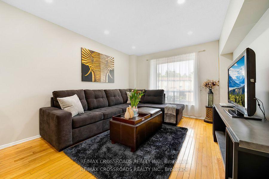 Property Photo: 55 Collinsgrove Road 299 ON M1E 4Z2