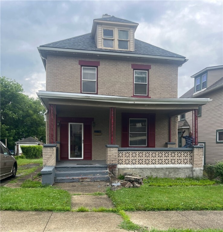 Property Photo:  842 Cedar Ave  PA 16146 