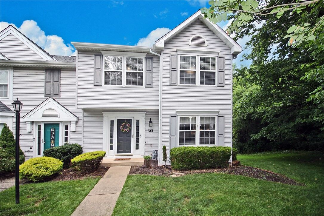 Property Photo: 123 Coachside Dr PA 15317