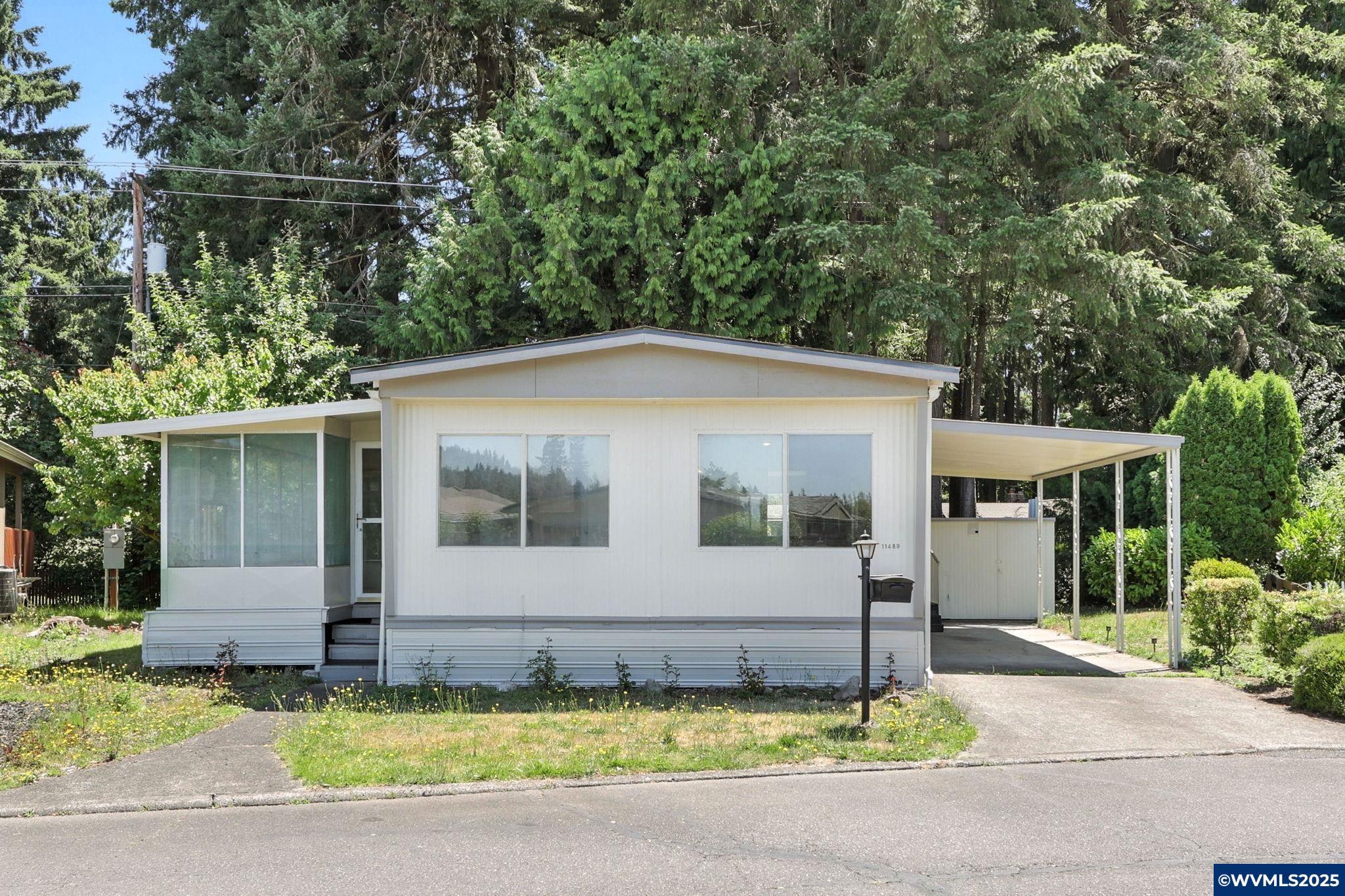 Property Photo: 11489 SW Royal Villa Dr 196 OR 97224