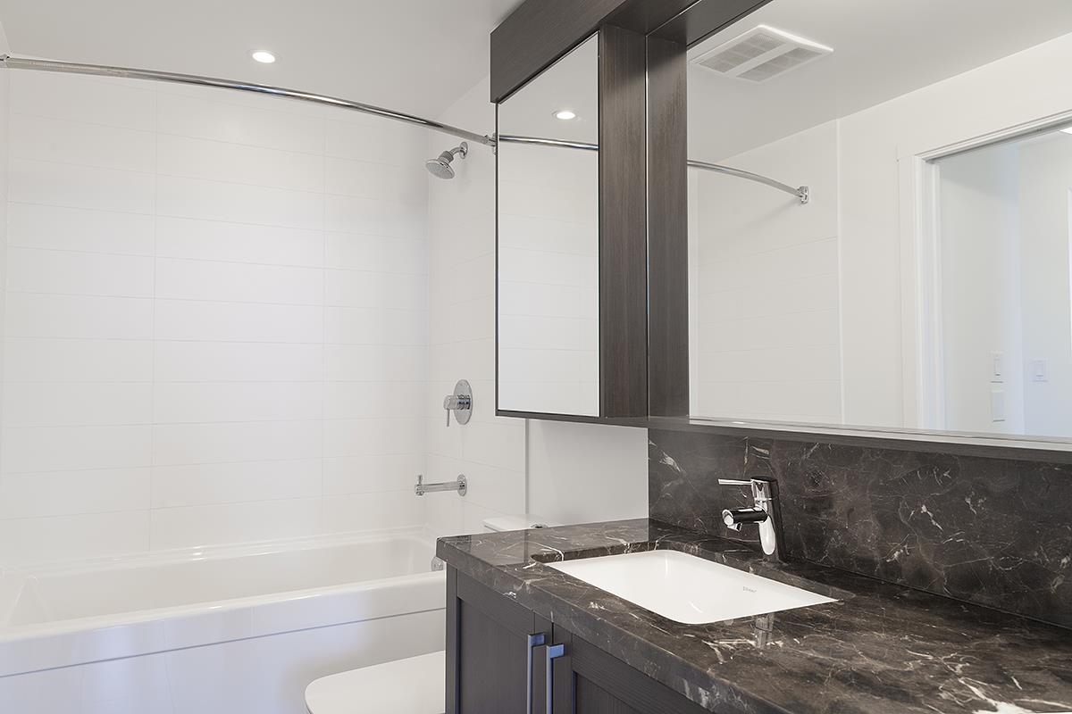 Property Photo: 5598 Ormidale Street 715 BC V5R 0E5