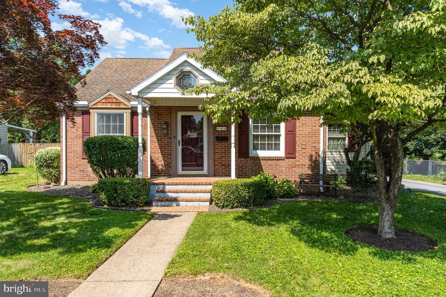 120 Holly Street  Hummelstown PA 17036 photo