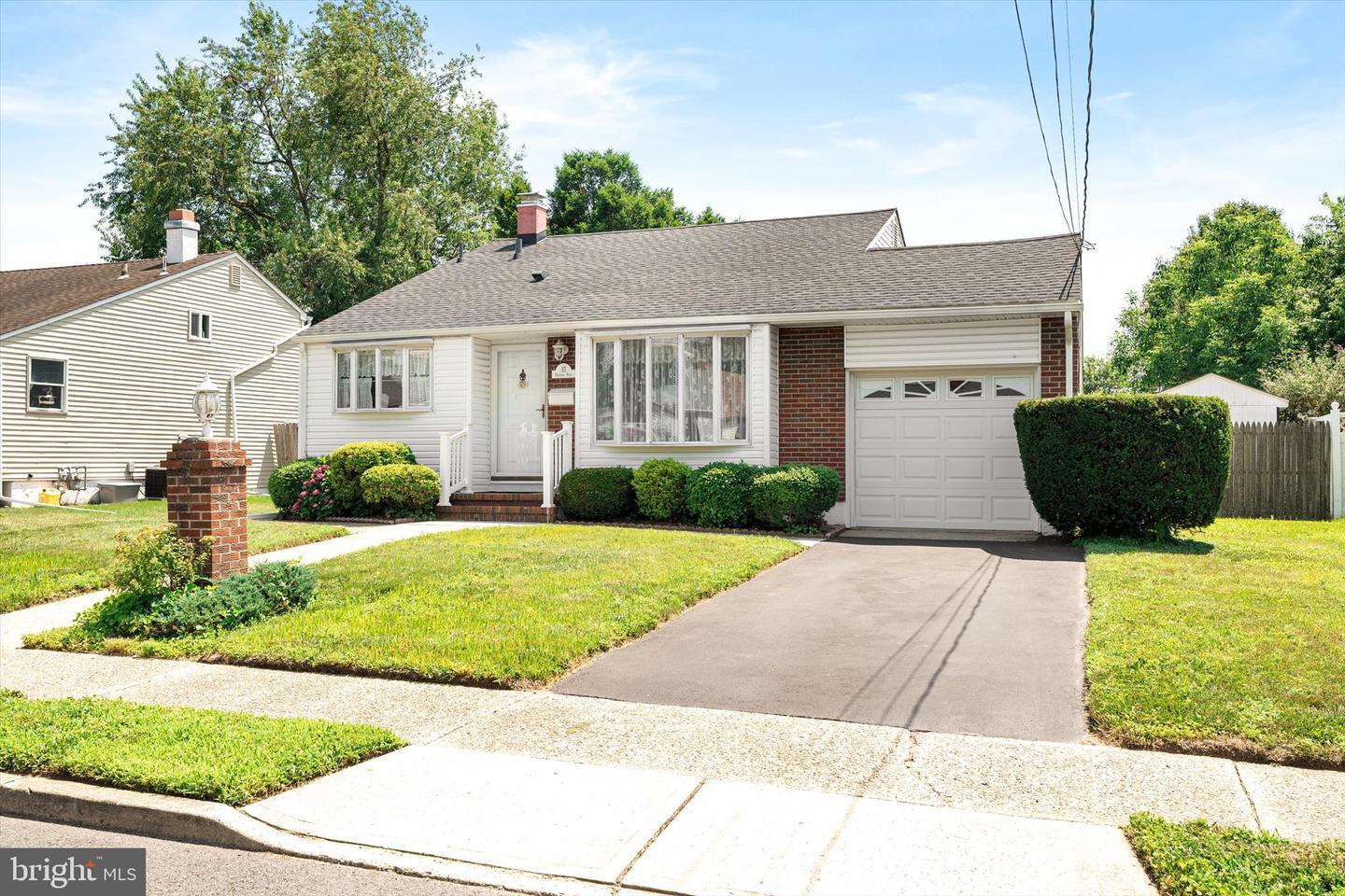 35 Hastings Road  Hamilton NJ 08620 photo
