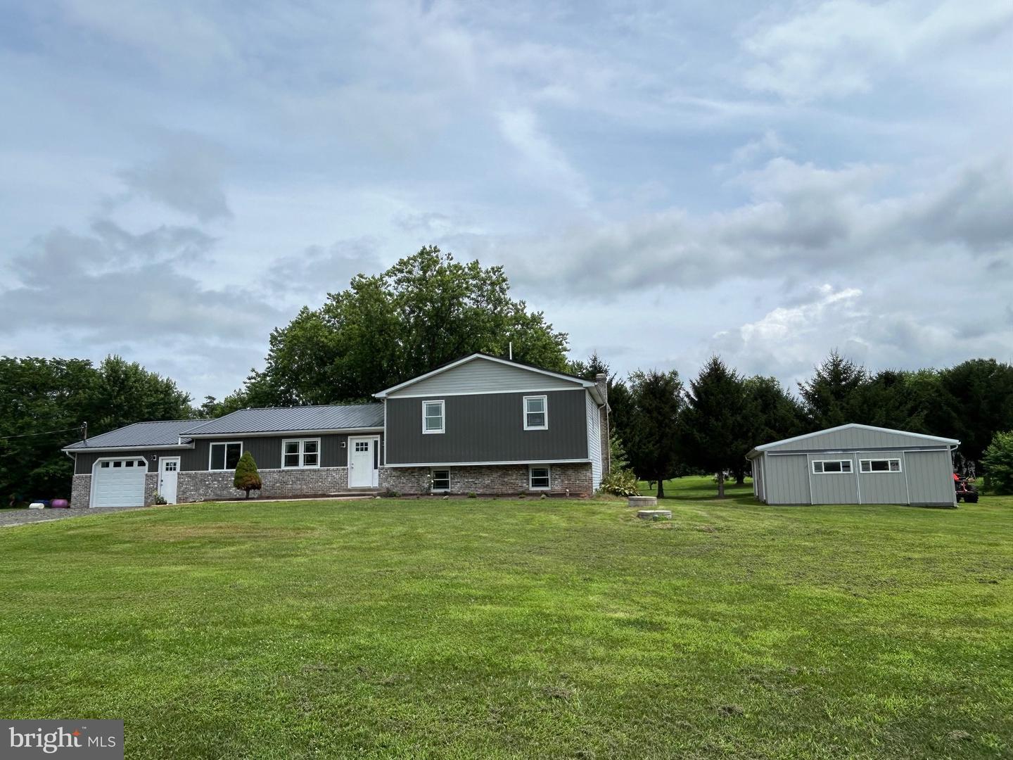 Property Photo: 182 Klinger Road PA 17061
