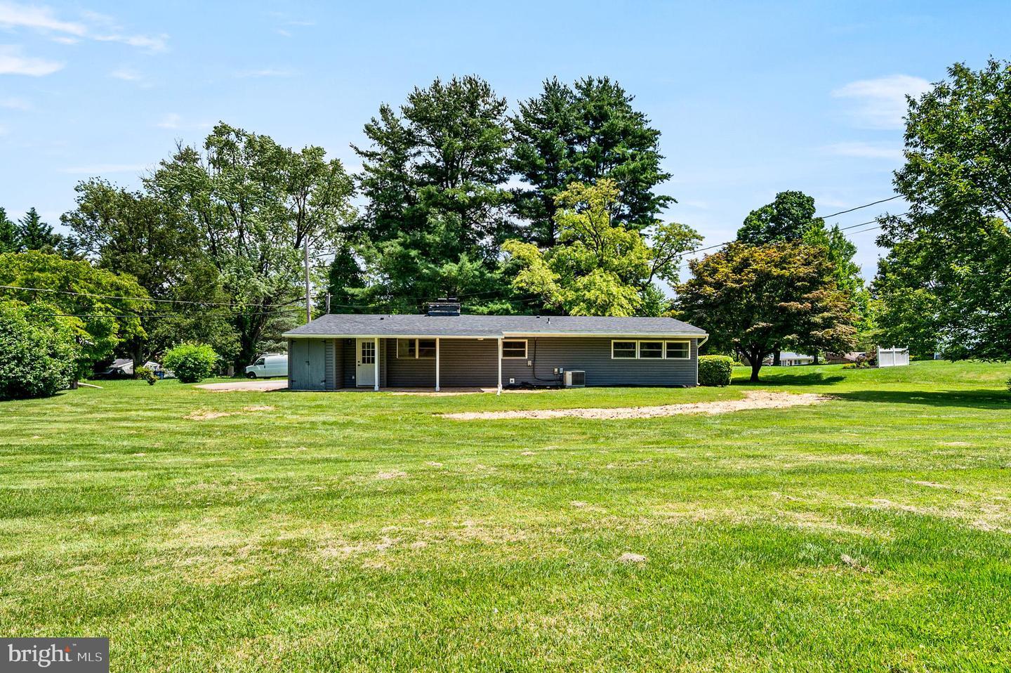 Property Photo:  436 Willow Way  PA 19380 