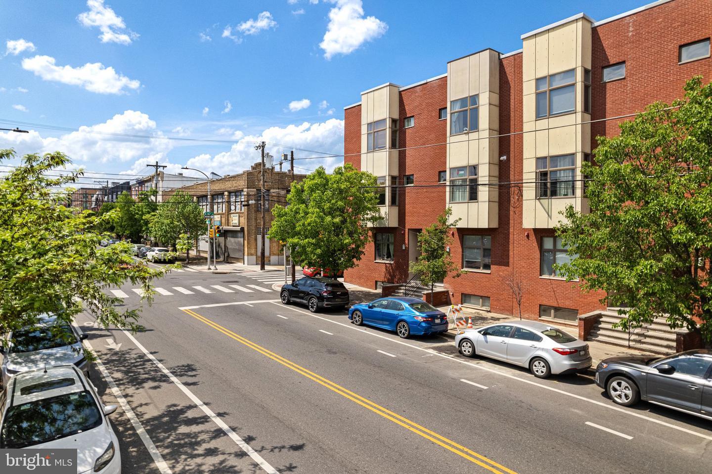 Property Photo:  1535 Fairmount Avenue 1  PA 19130 