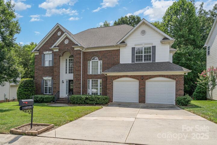 Property Photo:  10929 Valley Spring Drive  NC 28277