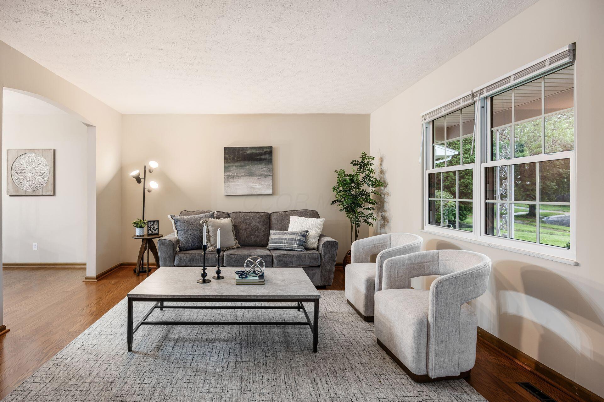 Property Photo:  6146 Oakfield E Drive  OH 43229 