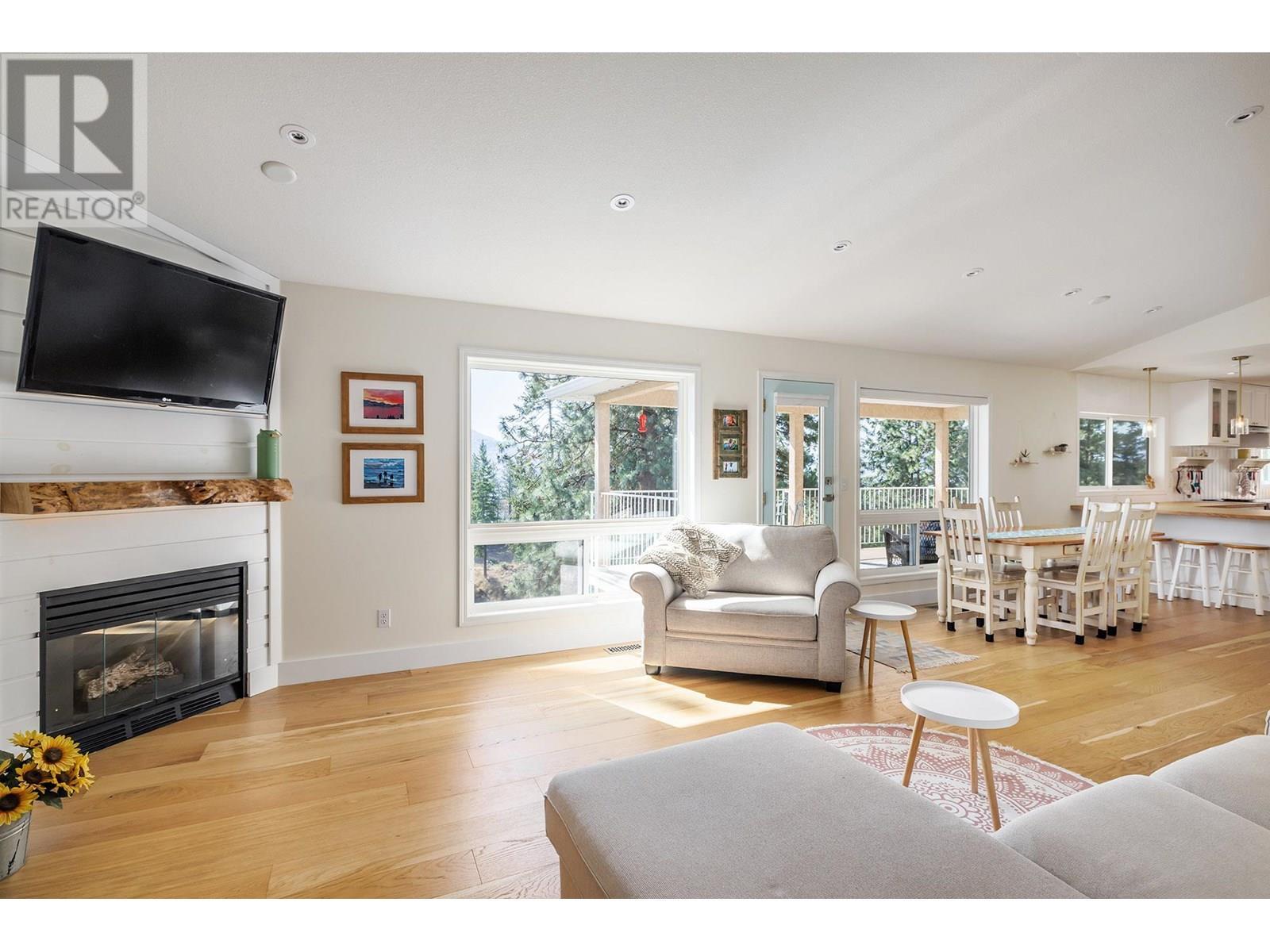 Property Photo: 4607 Ponderosa Drive BC V0H 1X5