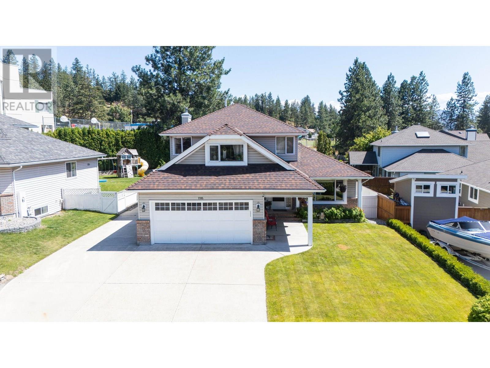 Property Photo:  2395 Shannon Ridge Drive  BC V4T 1T1 