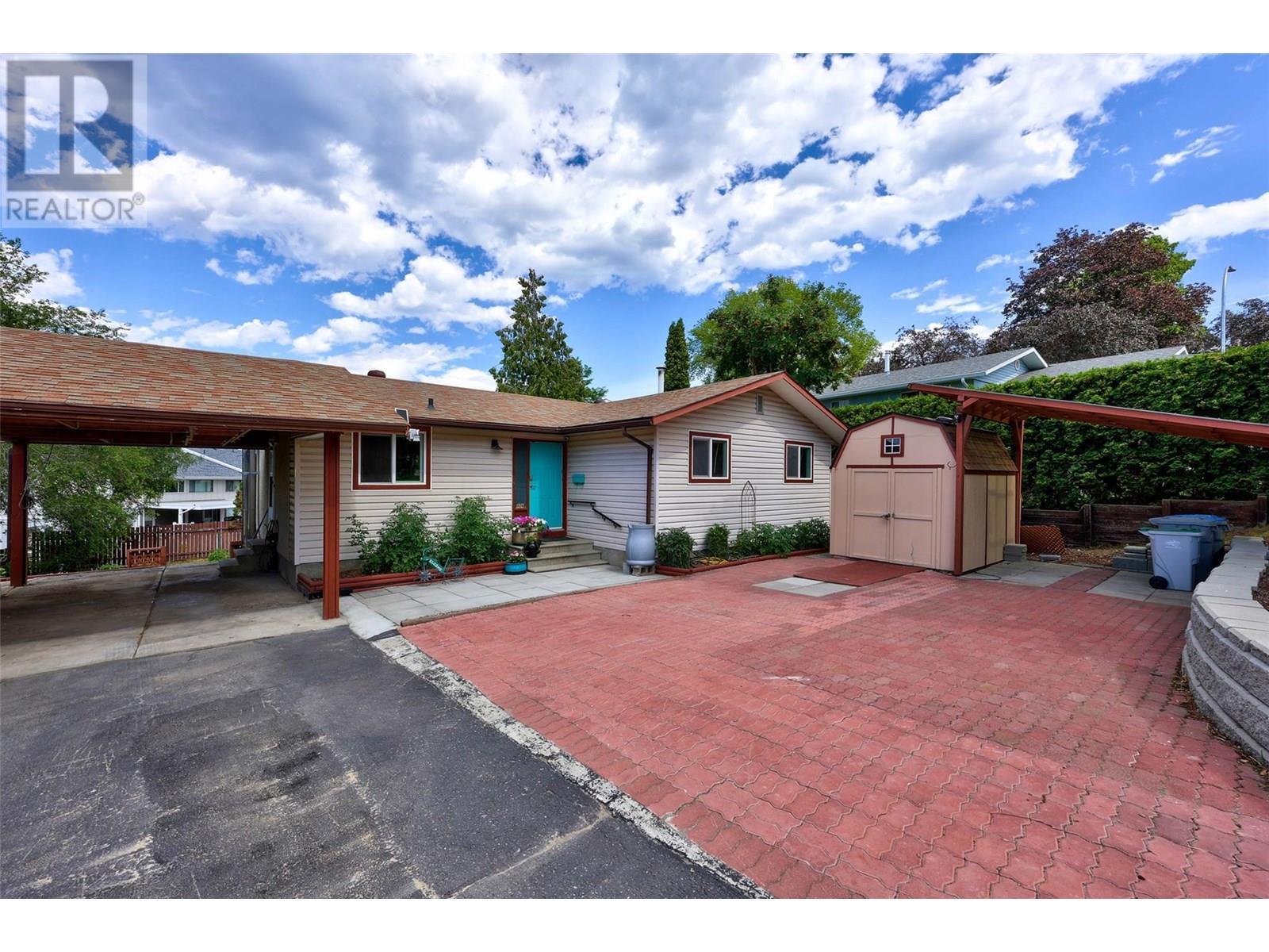 Property Photo:  804 Glenesk Place  BC V2E 1P6 