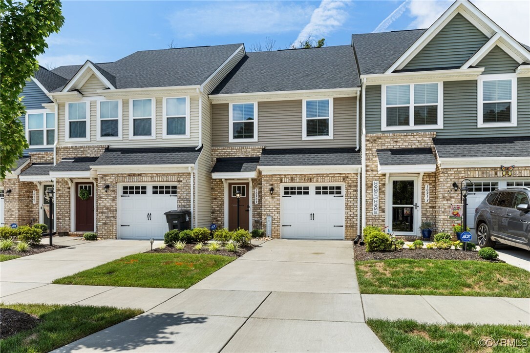 Property Photo:  10909 Genito Square Drive  VA 23112 