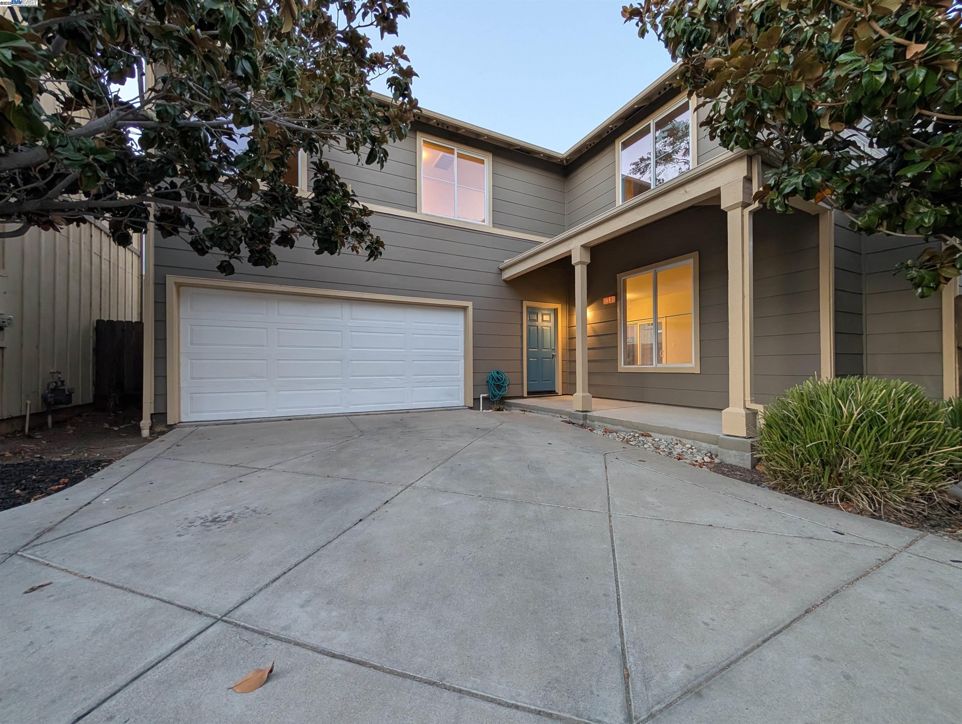Property Photo: 158 Fairview Ave CA 94565
